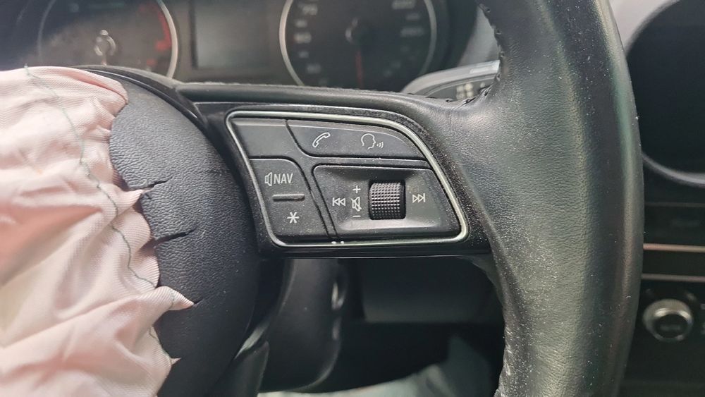 Volante de direção AUDI A3 Sportback (8VA, 8VF)