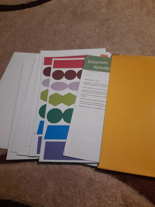 Gra kolorowe symetrie