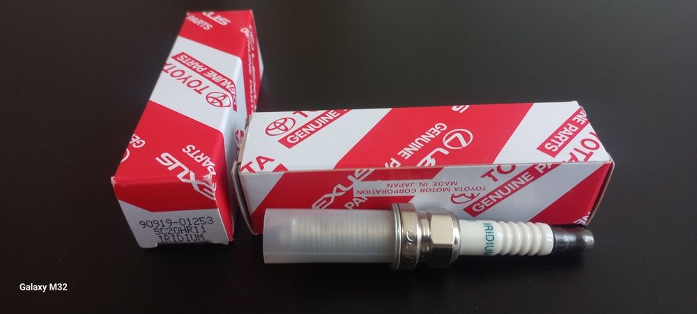 Іридієві свічки DENSO SC20HR11