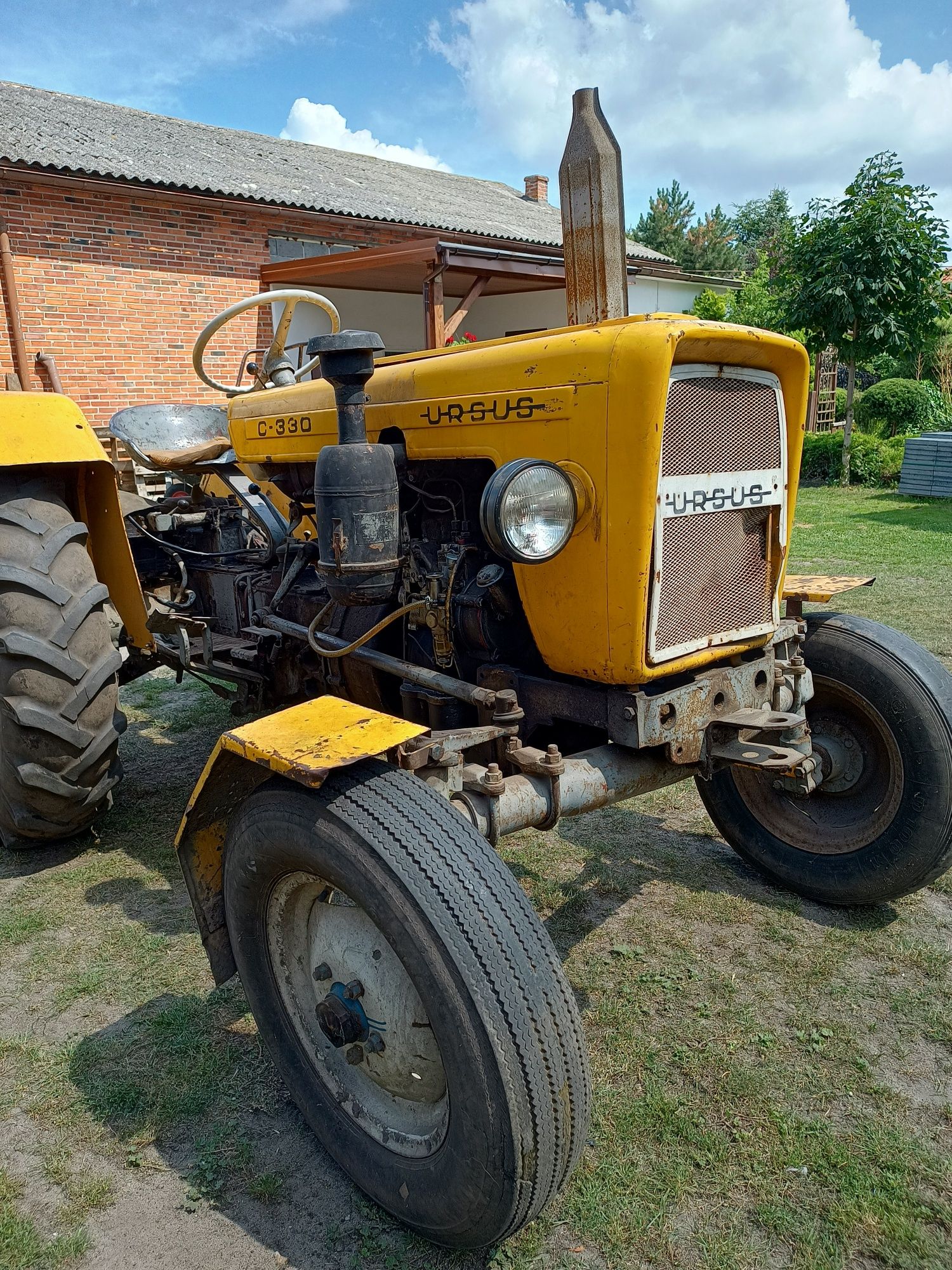 Ursus C-328 plus pług