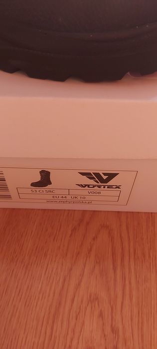Obuwie robocze trzewiki zimowe Vortex V008 r.44 mam też inne buty :)
