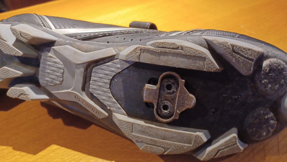 Tenis de ciclismo Shimano n42 com adaptador de encaixe rápido e pedais