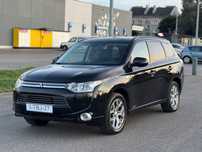 Mitsubishi Outlander Mitsubishi Outlander 2013 • Plug‑in • Szyberdach • Bezwypadkowy