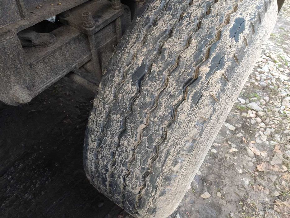 Напівпричеп зерновоз-контейнеровоз