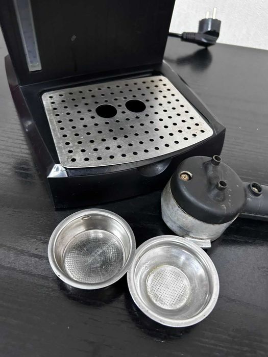 Кавоварка DeLonghi EC145