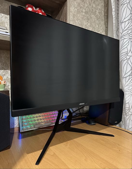 Aorus FI27Q Gigabyte монітор
