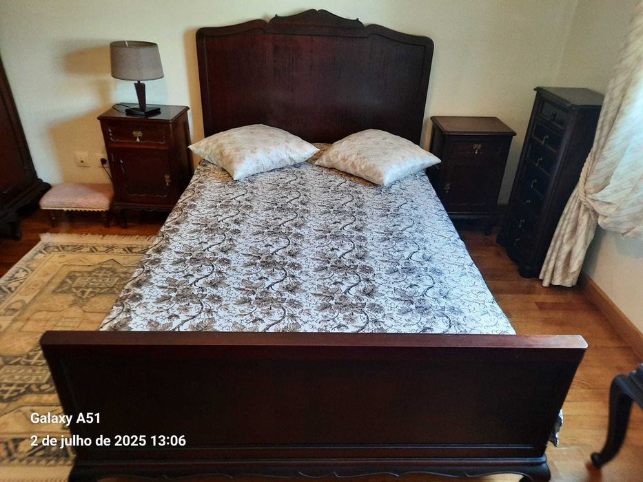Conjunto de Quarto Antigo