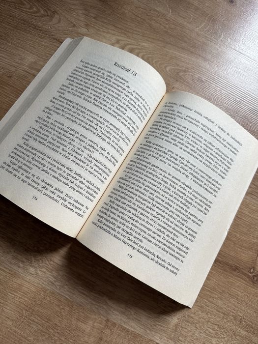 Książka „Kuszenie losu” M. Sawyer