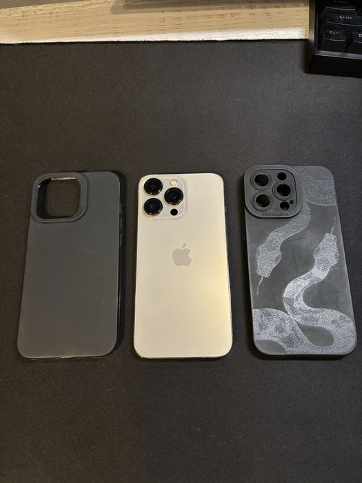 iPhone 13 pro 128gb 2 etui