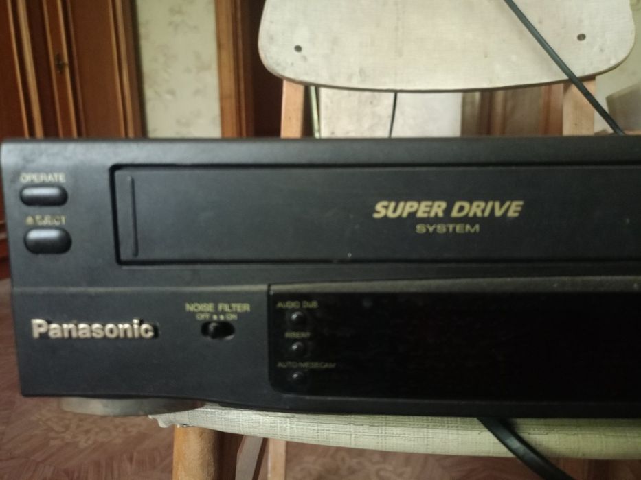 Продам рабочий видеомагнитофон Панасоник