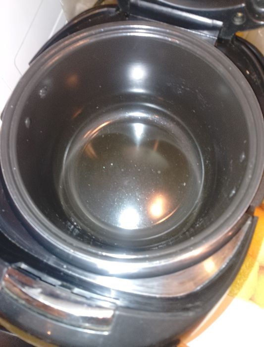 Мультиварка Rebmond