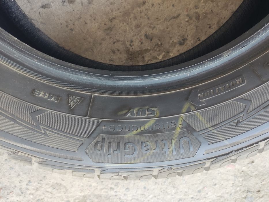 Goodyear UltraGrip Performance + SUV 225 235/60 R18 107H XL