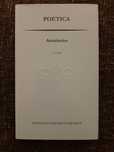 Vendo 'Poética', de Aristóteles.