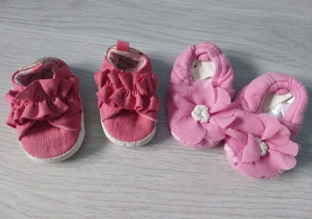 Buty niechodki dla dziewczynki niemowlęce