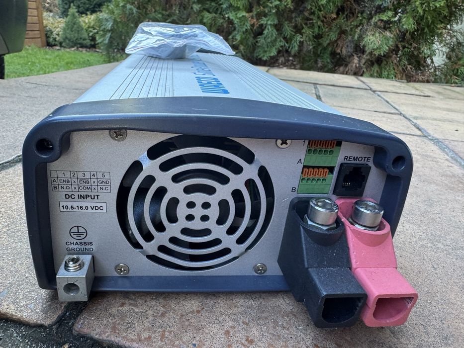 Przetwornica do kampera/ przyczepy WAECO SinePower MSI 1812T