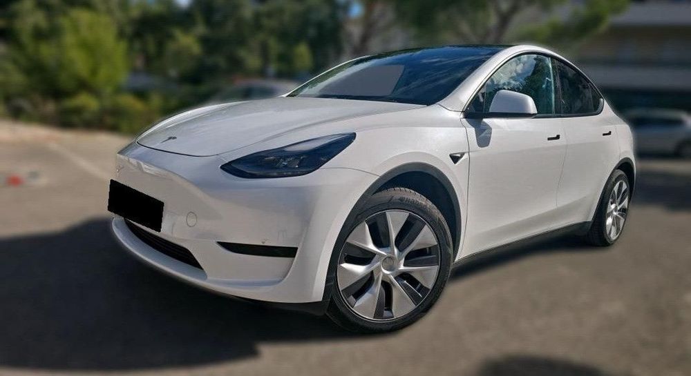 Tesla Model Y RWD