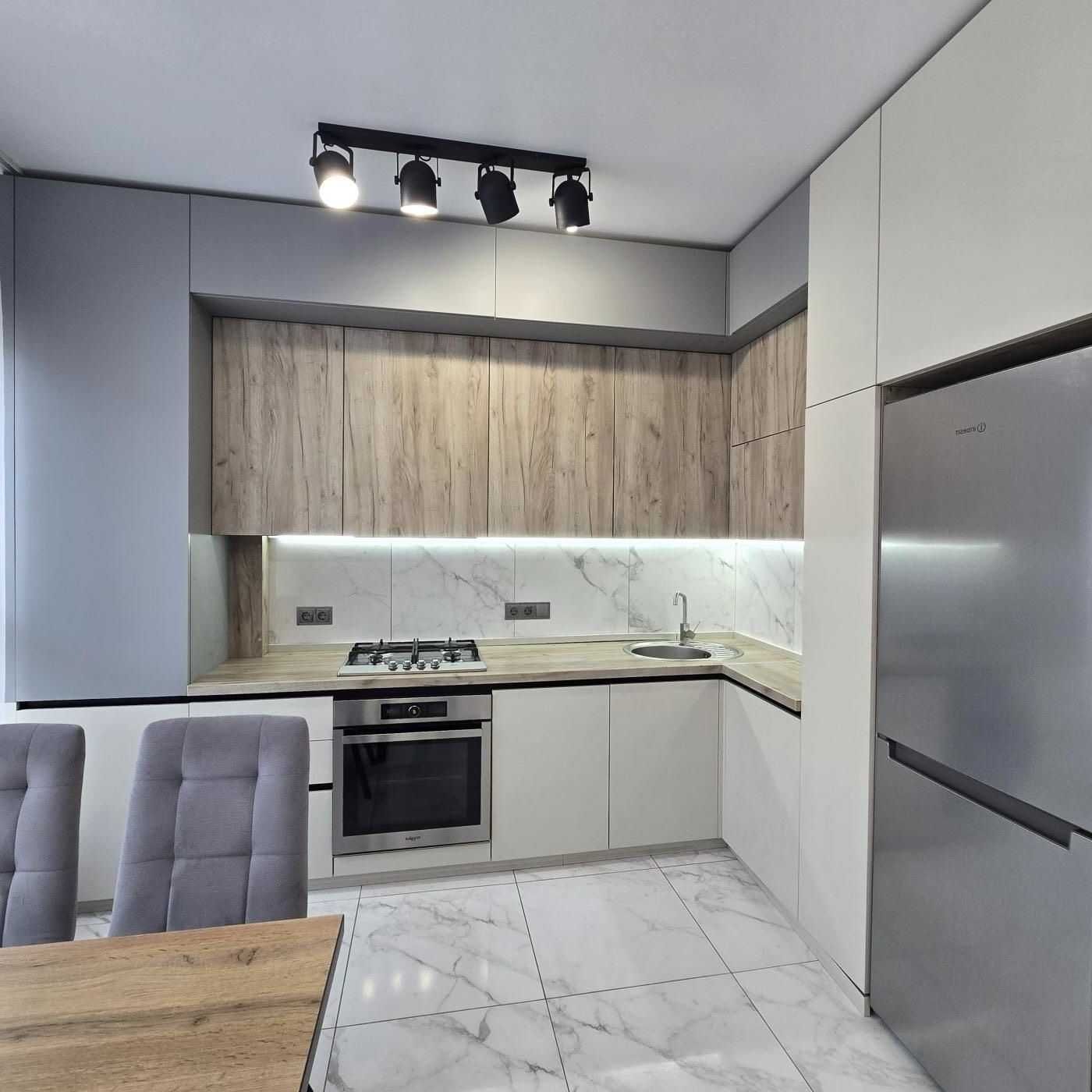 ID:12314
Продаж 1.5 кімнаної квартири в центрі