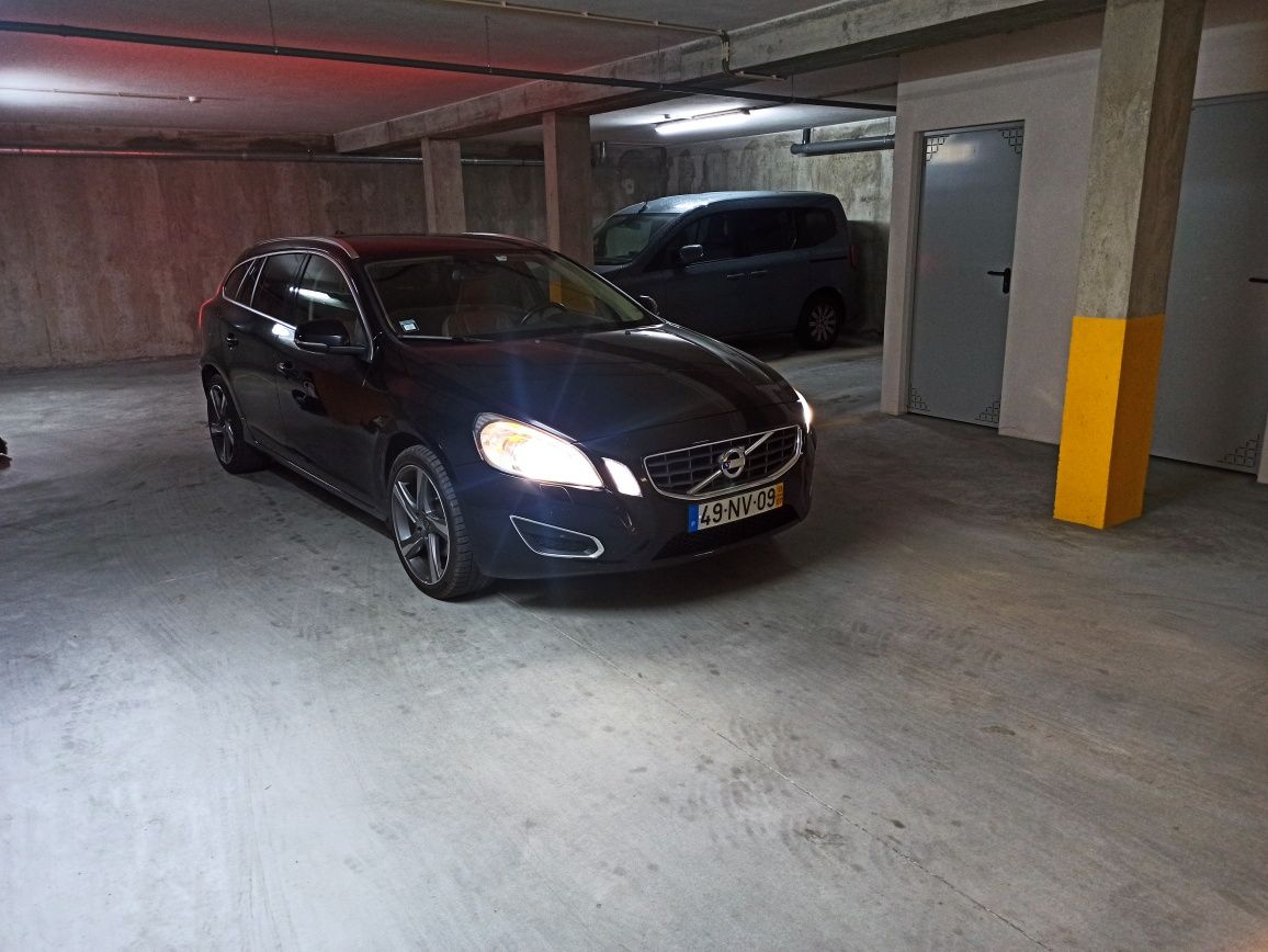 Volvo V60 D4 Momentum