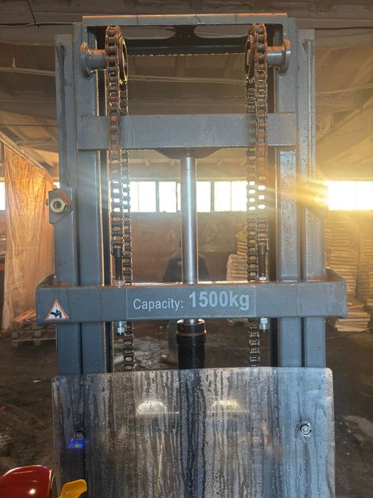 Sztaplarka elektryczna, Udźwig 1500 kg, kupiony rok temu, Okazja !!!