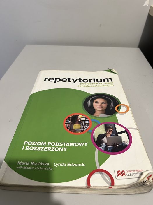 Ksiazka do angielskiego repetytorium podrecznik macmillan liceum tech