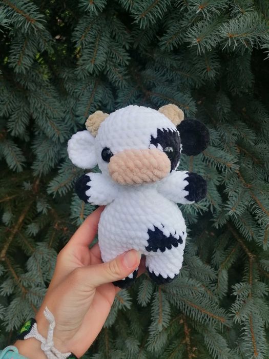 Szydełkowa krówka z pupą na prezent