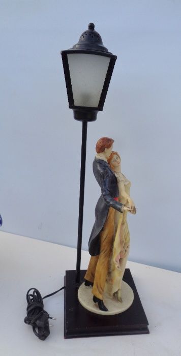 Candeeiro casal junto a lampeão 69 cms alt.