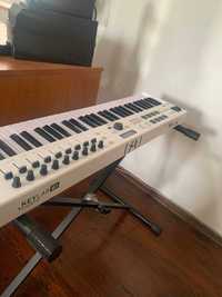 MIDI Клавіатура Arturia ESSENTIAL 61