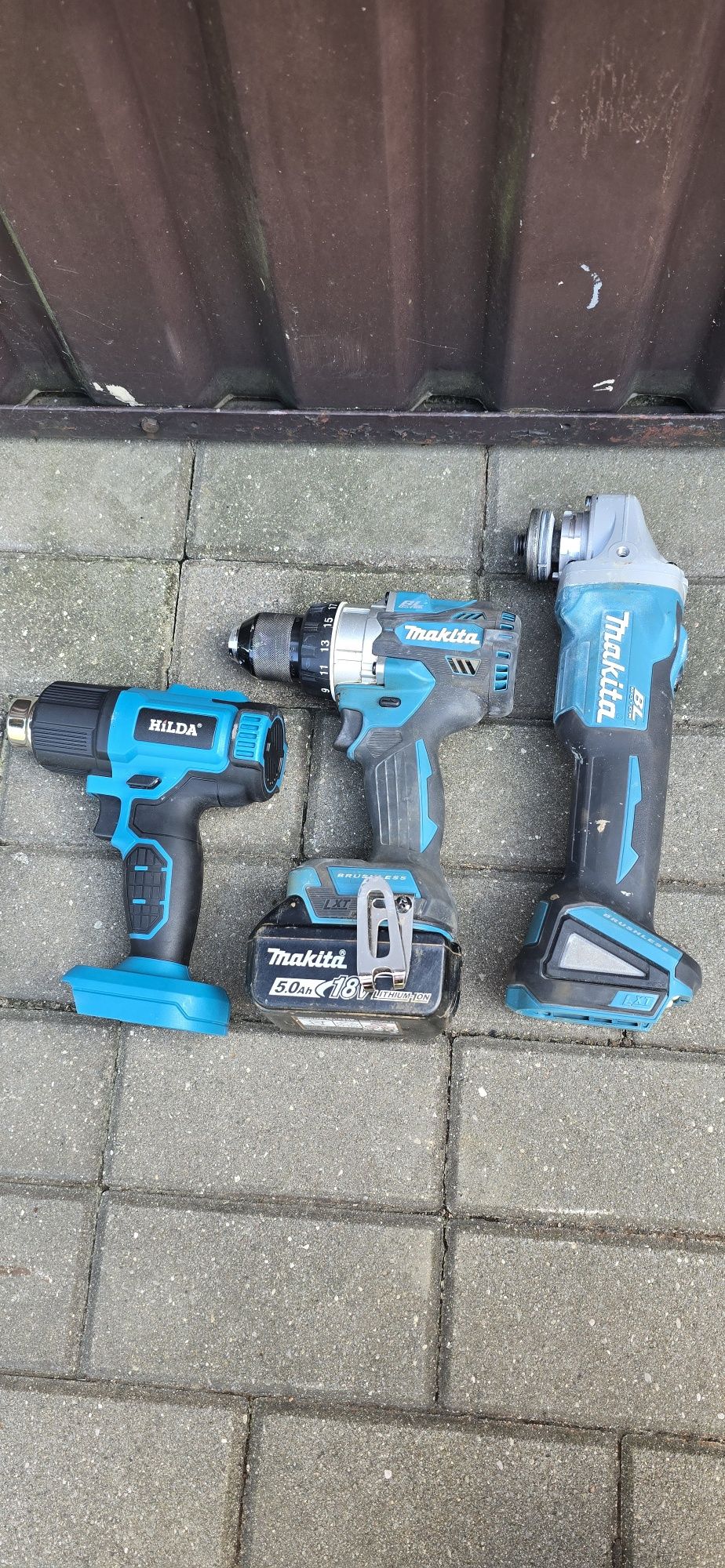Zestaw makita wkrętarka ddf486 szlifierka dga504 typ 2 nagrzewnica bat