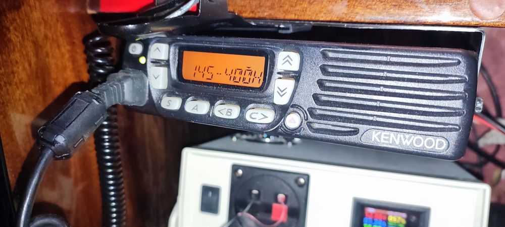 Кеnwood TK-7760 TK-8180 + диплексер. VHF UHF