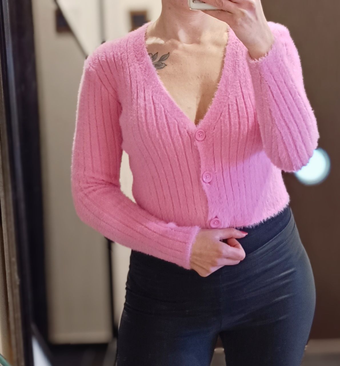 Różowy sweterek sweter guziki Sinsay Barbie