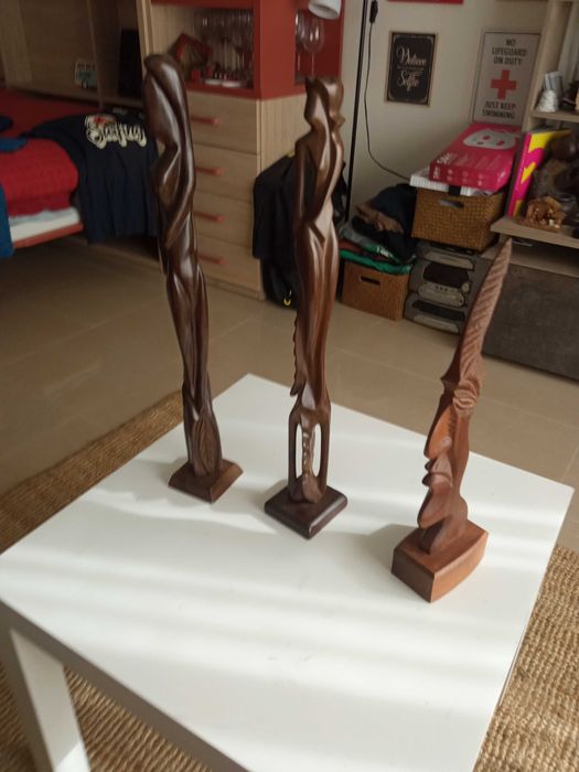 Figuras africanas de madeira