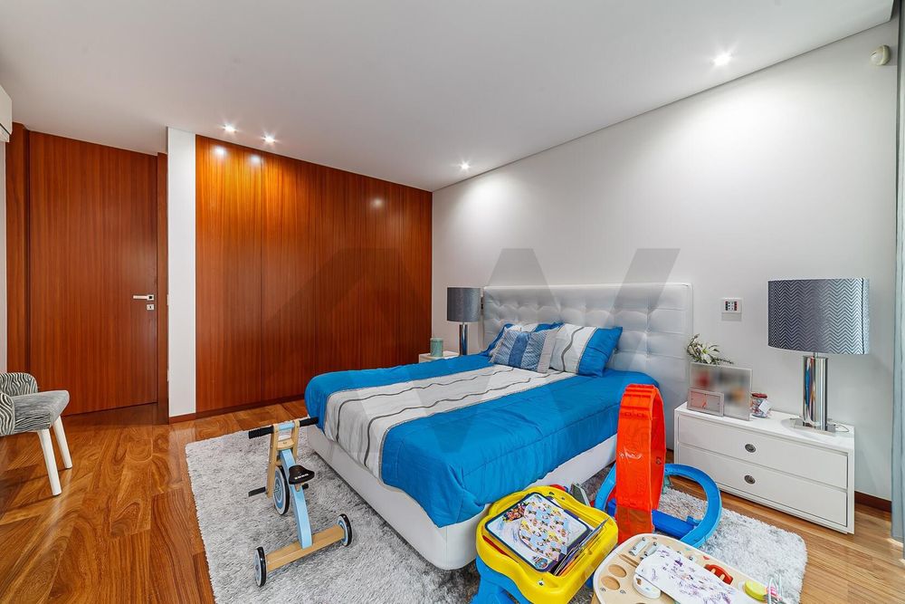 Moradia de luxo Milheiros de Poiares