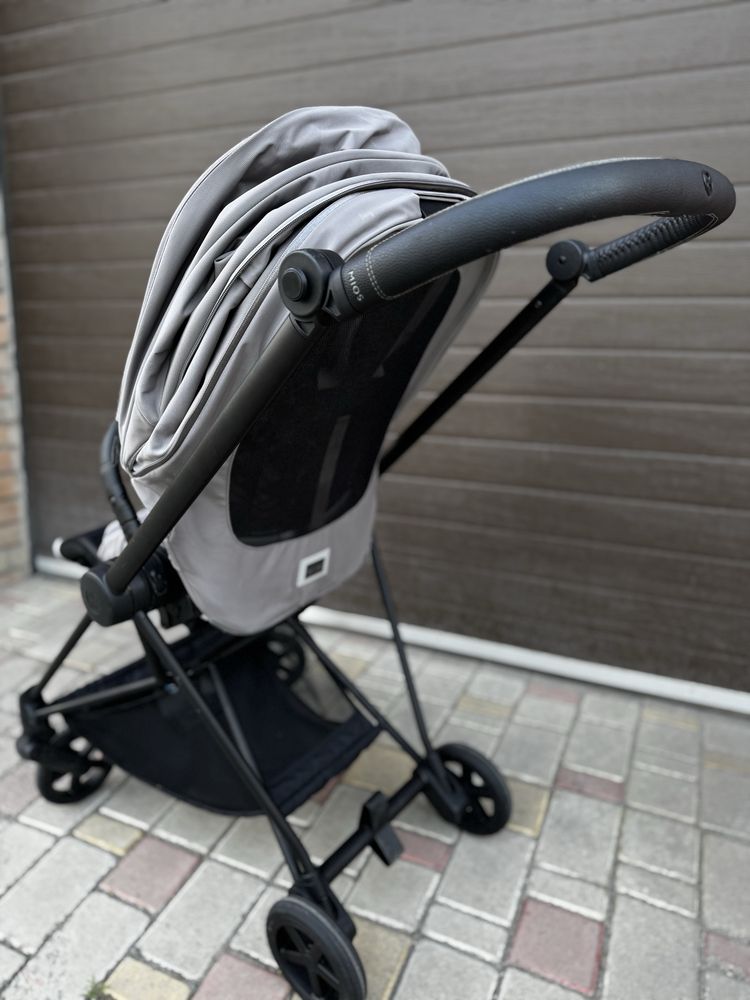 Прогулянкова Коляска Cybex Mios 4.0 Mirage Grey, Шасі Matt Black