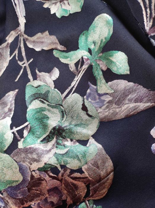 Suknia  w kwiaty r. 42