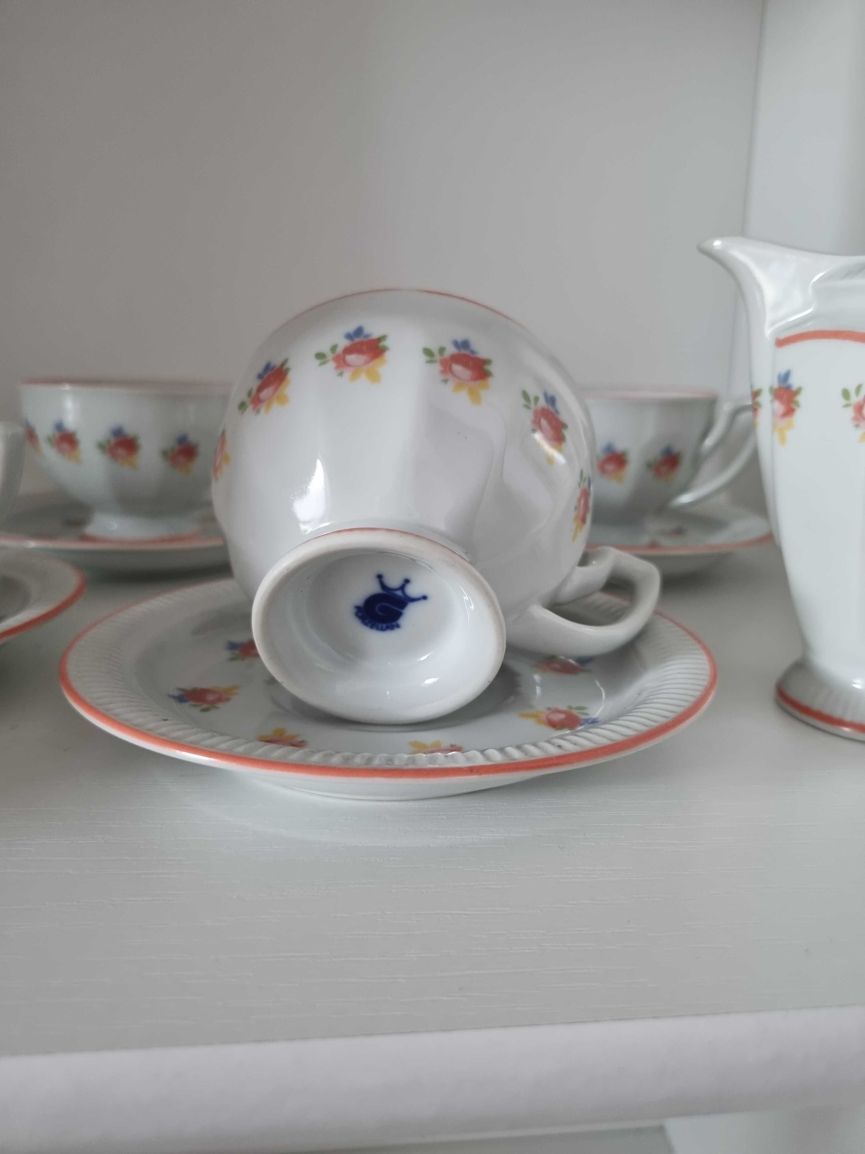 Porcelanowy Serwis do Kawy