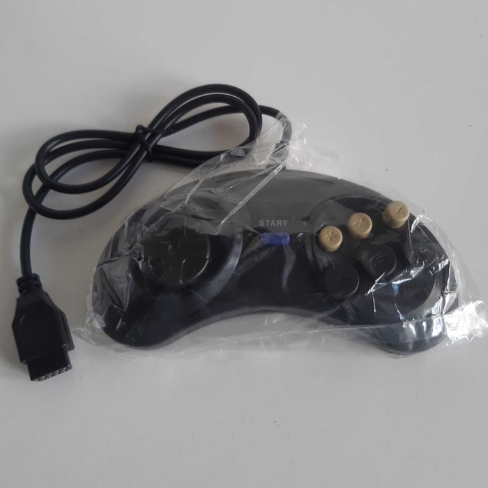 Comando Novo Gamepad c Fio Joystick 6 Botões p/ Sega Mega Drive 16bits