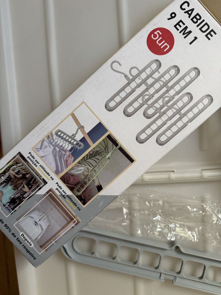 Conjunto GIMSE CAIXA GAVETA CAMA com cabides arrumação