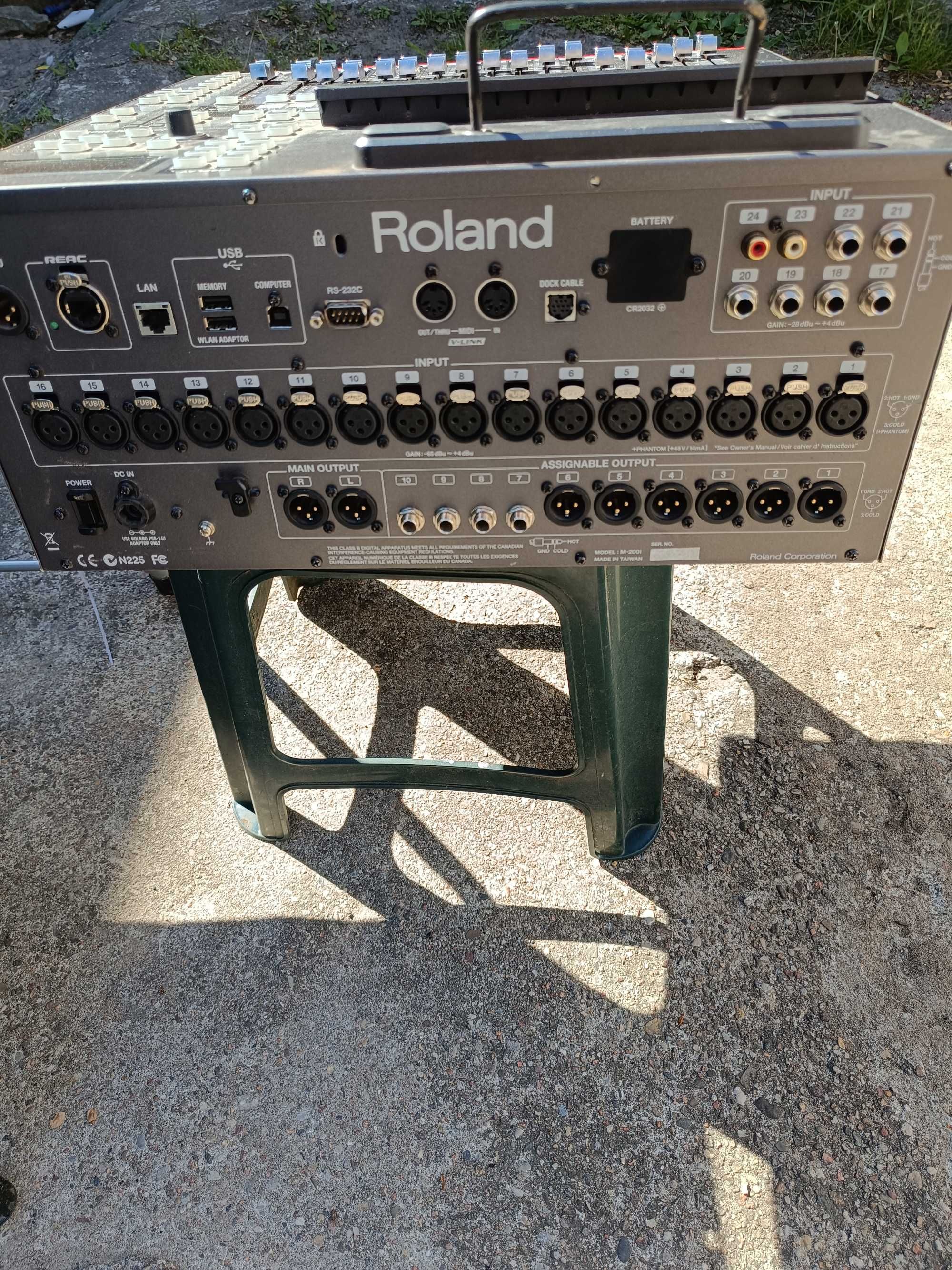 Mikser Roland M-200I + wąż cyfrowy S-0816