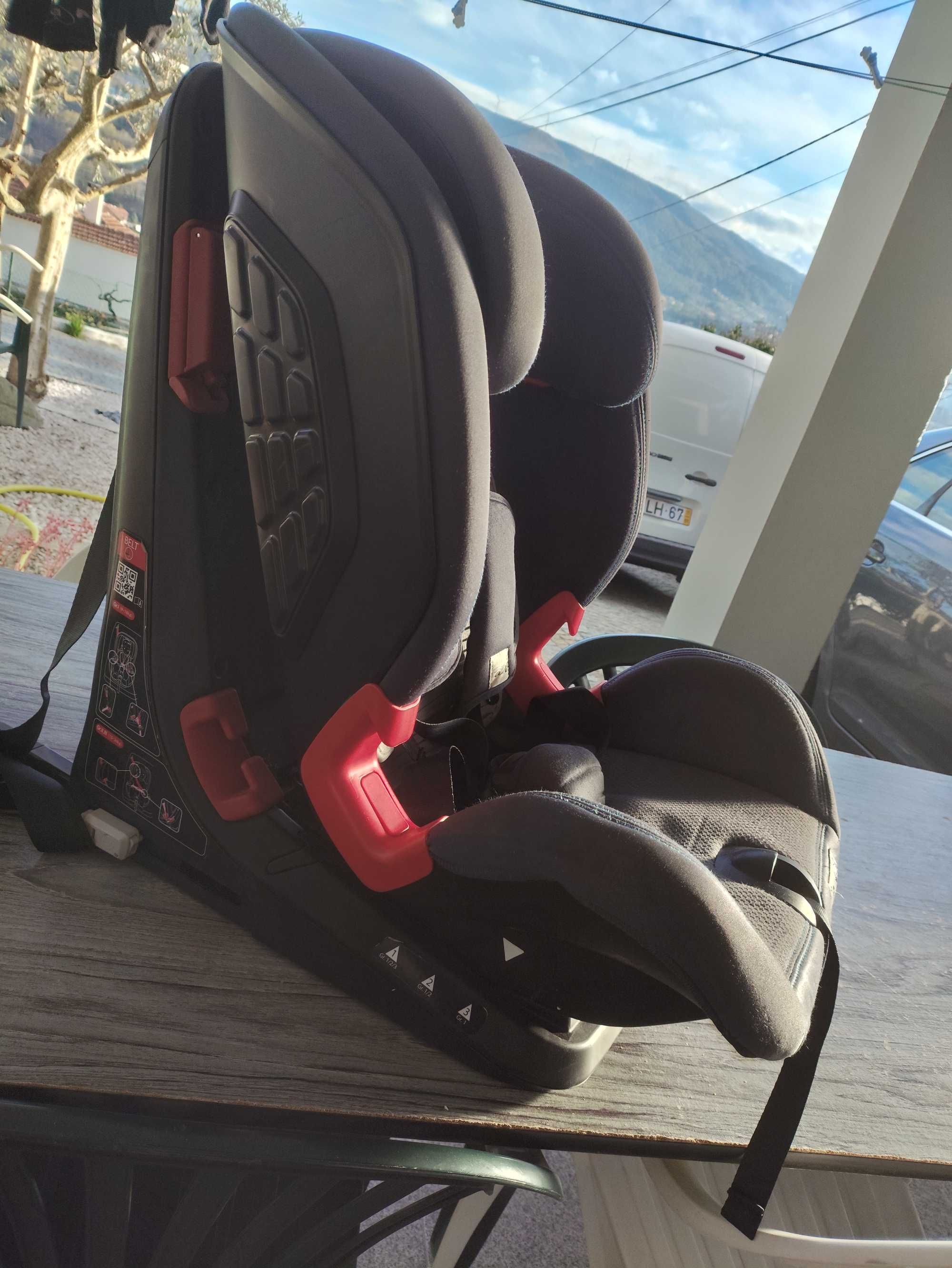 Cadeira Auto Chicco com Isofix