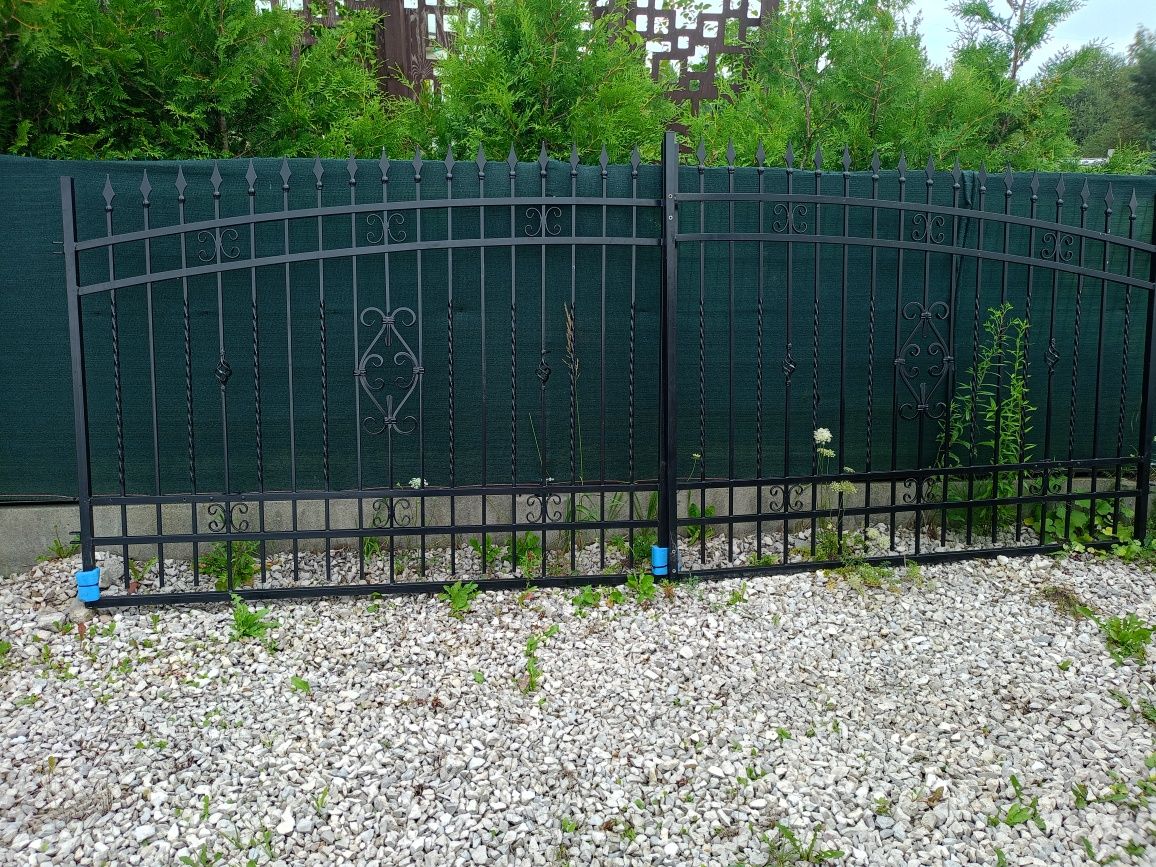 Brama wjazdowa z automatem Verona 4,08x1,6 m Polbr