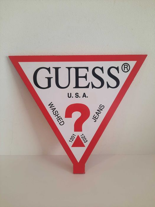 Reclame Publicitário Guess
