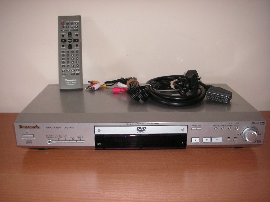 DVD Panasonic RV 32 (Impecável)