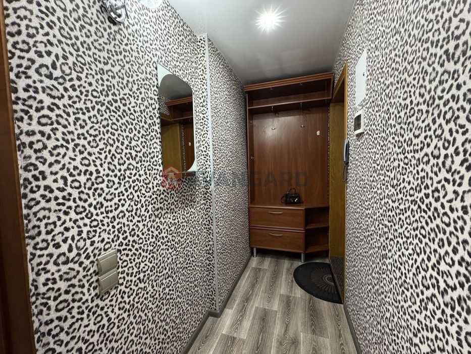 Здається охайна 1 к квартира/Космос