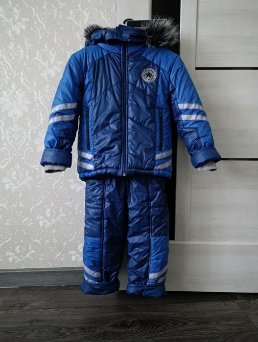 Зимовий комбінезон для хлопчика 98р на овчині синього кольору