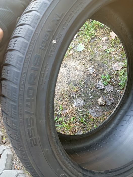 Opony Zimowe Nokian 225/40/19
