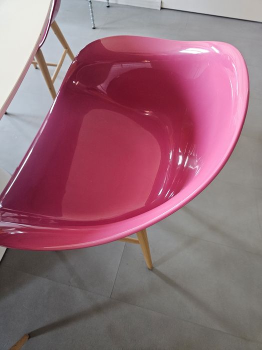 Krzesło kubełkowe z oparciem Kare design