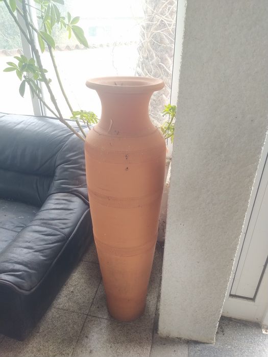 Vaso grande em barro