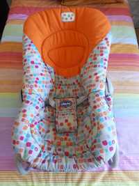 Cadeira de baloiço para bebé da marca Chicco