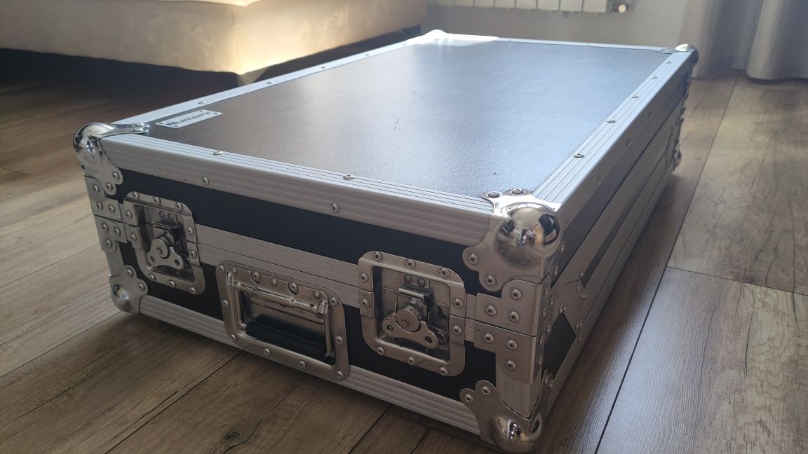 Kontroler DJ Numark NS7+FX+Case