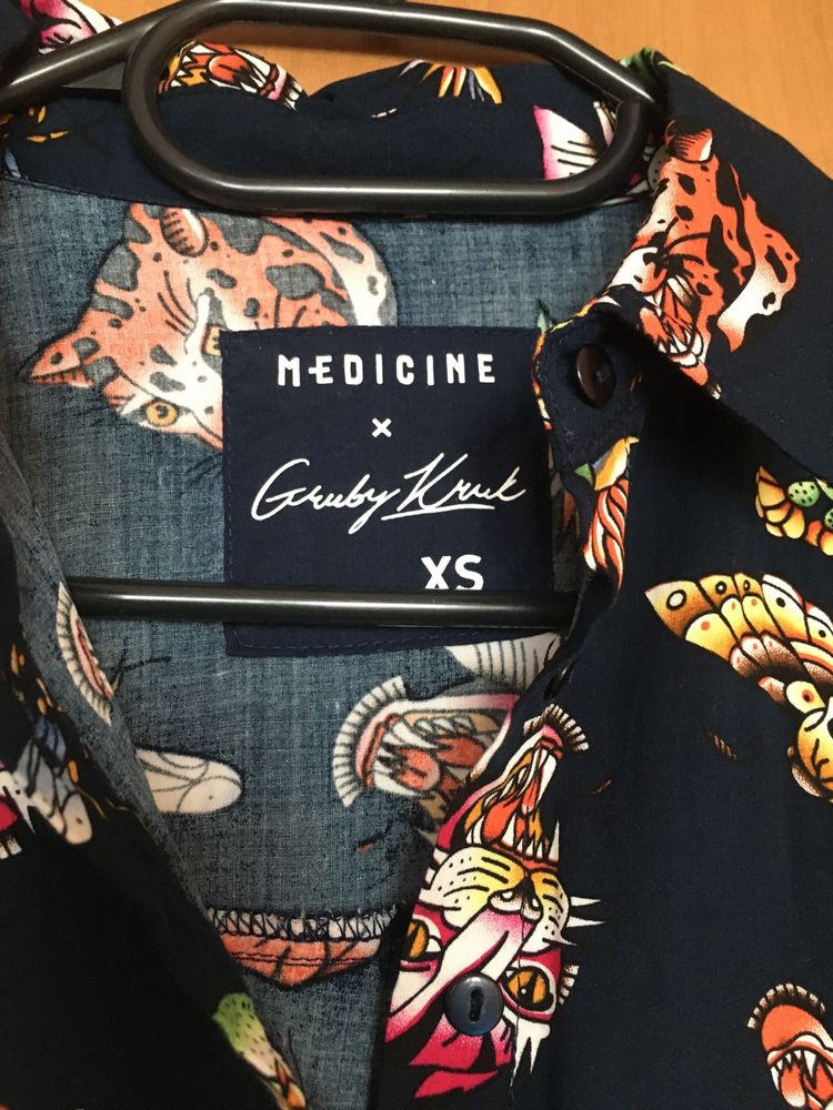 Granatowa sukienka Medicine XS